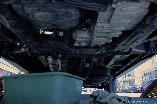 Cold Weather Maintenance: 3 Winter Oil Change Tips