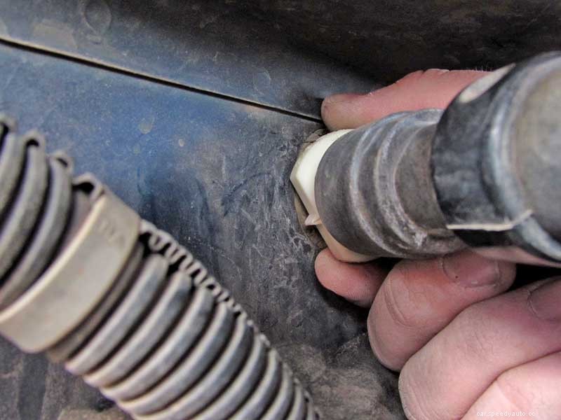 How to Replace Chevrolet/GMC Heater Hose Connectors