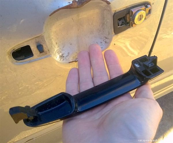 Car Parts That Are More Likely to Break in the Winter