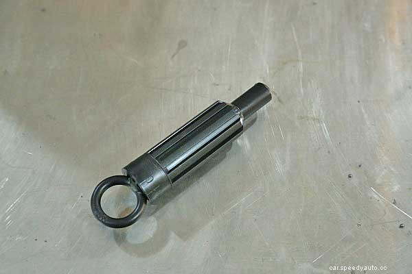 Manual Transmission Clutch Guide: How It Works, How To Fix It