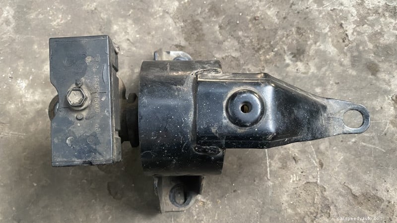 Symptoms of a Bad Engine Mount: How to Check, Change and FAQs