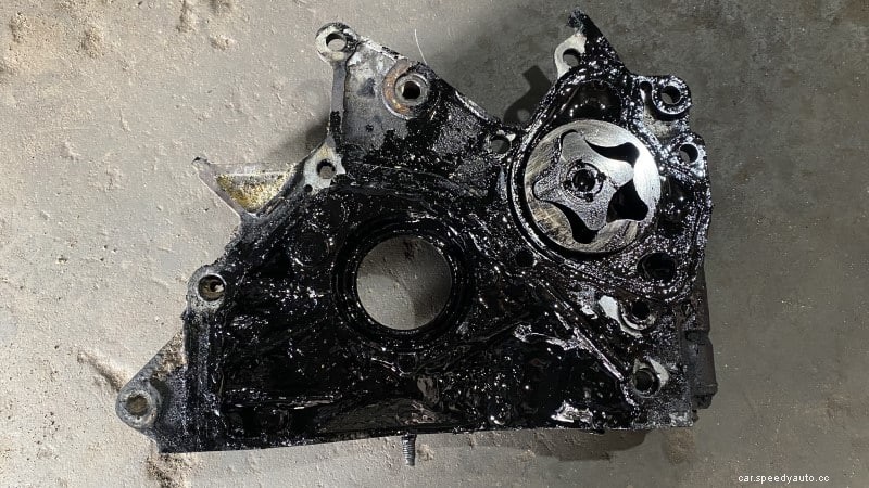 Symptoms of a Bad Oil Pump [How to Test and Fixes]
