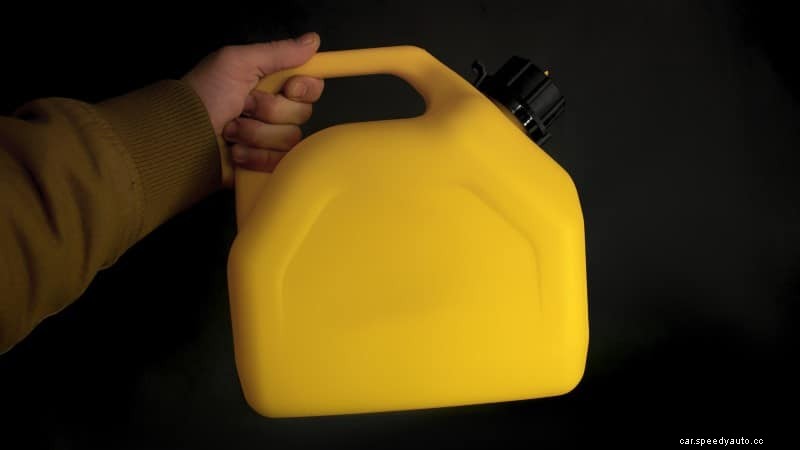 How To Clean A Gas Can?