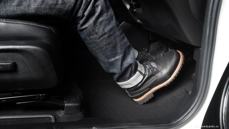 Signs of a Bad Accelerator Pedal Position Sensor, Diagnosis, and Fixes