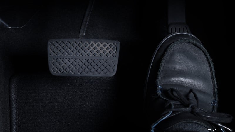 Signs of a Bad Accelerator Pedal Position Sensor, Diagnosis, and Fixes