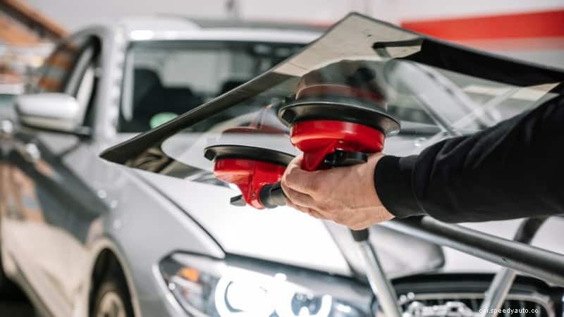 Windshield Leaks When It Rains – Causes and Fixes