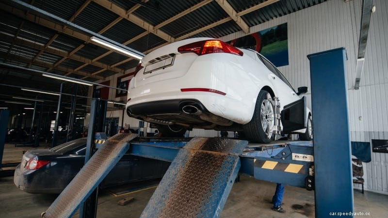 How to Find Exhaust Leak? Symptoms and Fixes