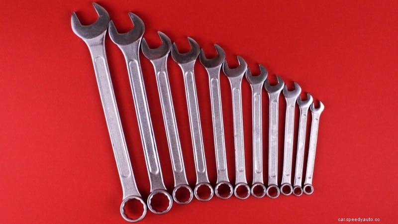 Standard vs. Metric Wrenches: How and What do they Differ?