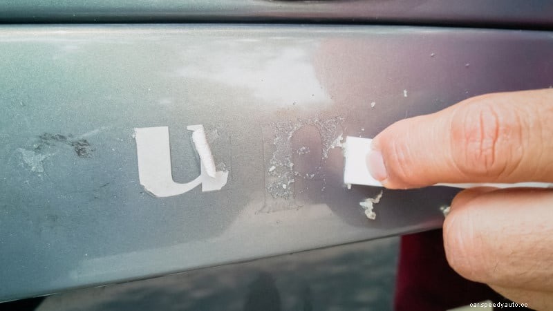 4 Methods on How to Remove Bumper Stickers
