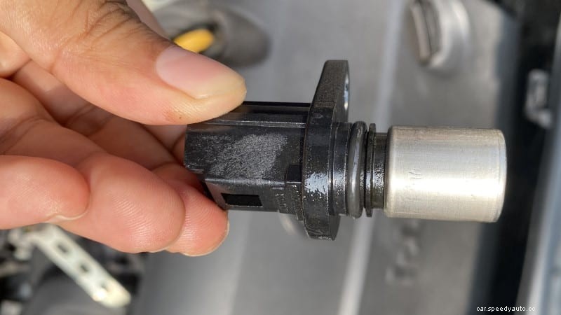 Symptoms of a Bad Camshaft Position Sensor
