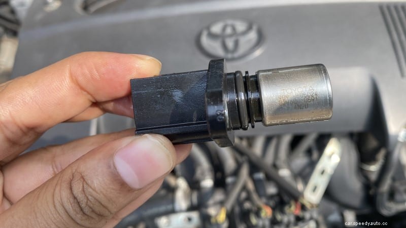 Symptoms of a Bad Camshaft Position Sensor