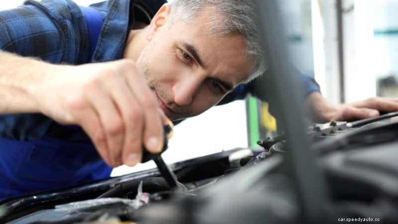 Bubbles in Power Steering Fluid: Symptoms, Causes and Fixes