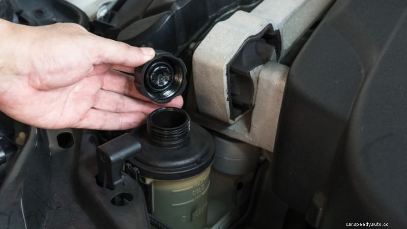 Bubbles in Power Steering Fluid: Symptoms, Causes and Fixes
