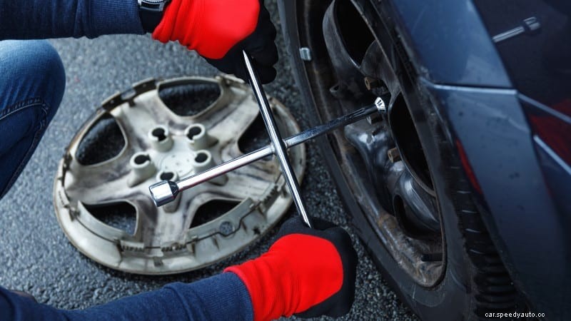 How To Keep Hubcaps From Coming Off?