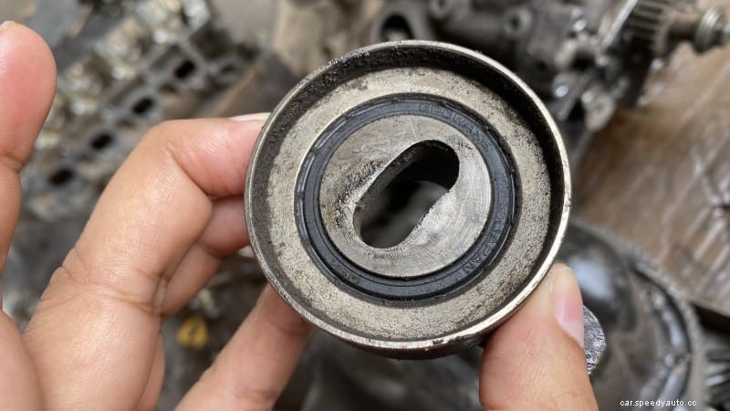 Symptoms of a Bad Timing Belt Tensioner