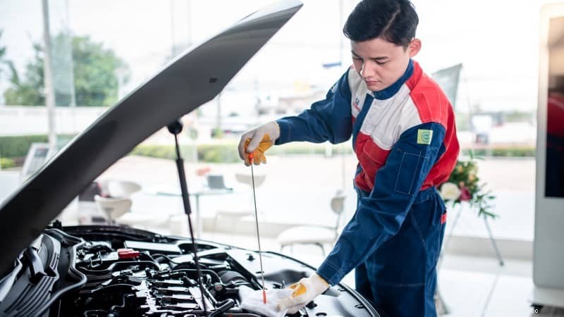 Signs or Symptoms of low transmission fluid: Causes and Fixes