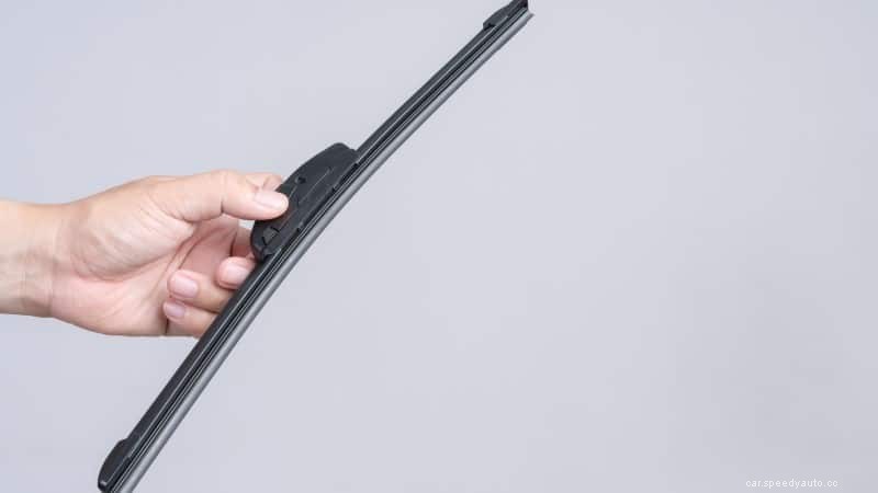 How to Change Wiper Blades? All That You Need to Know