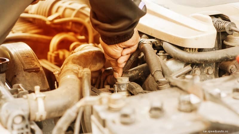 5 Bad Sign or Symptoms of Radiator Hose