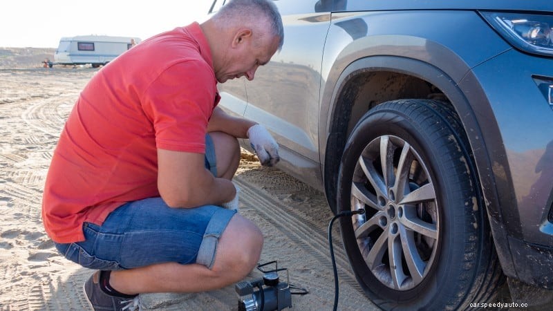 How to Check Car Tire Pressure without a Gauge