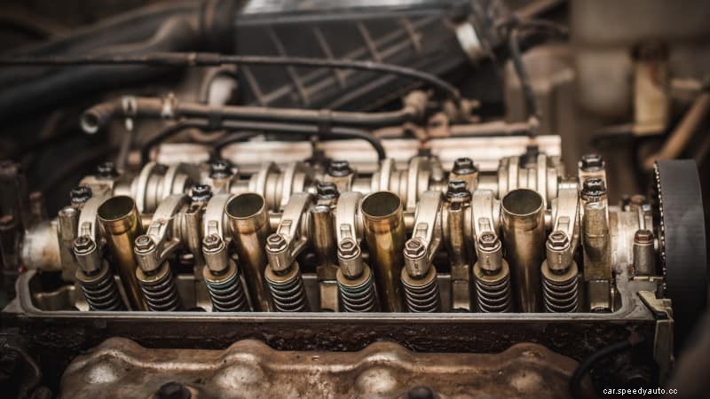 Symptoms of Valve Cover Gasket Leak: Causes and How to Fix ?