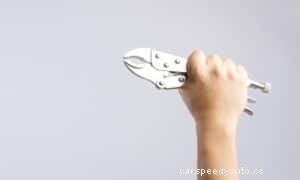 Must Have Auto Mechanic Tools and Equipment List