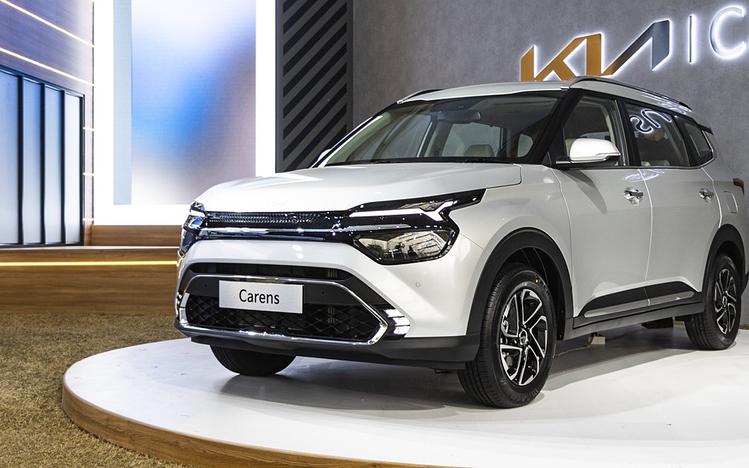 Kia Carens  Images