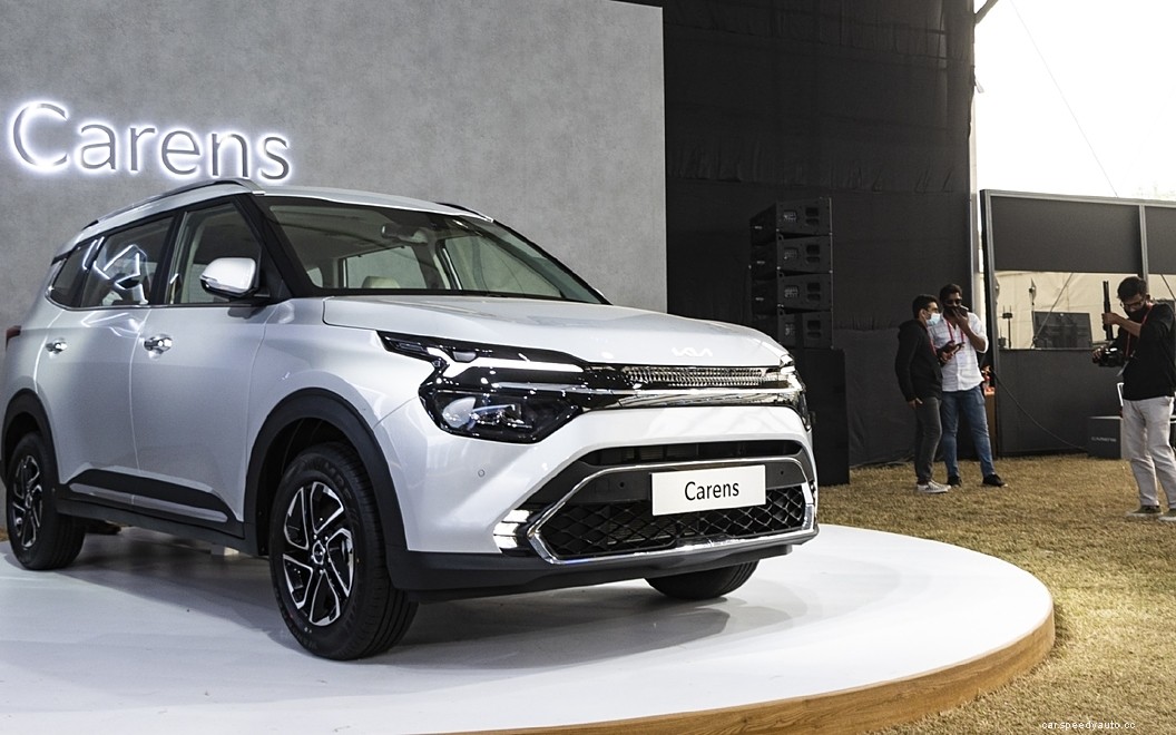 Kia Carens  Images