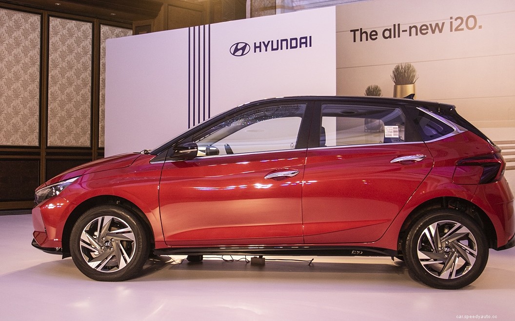 Hyundai i20  Images
