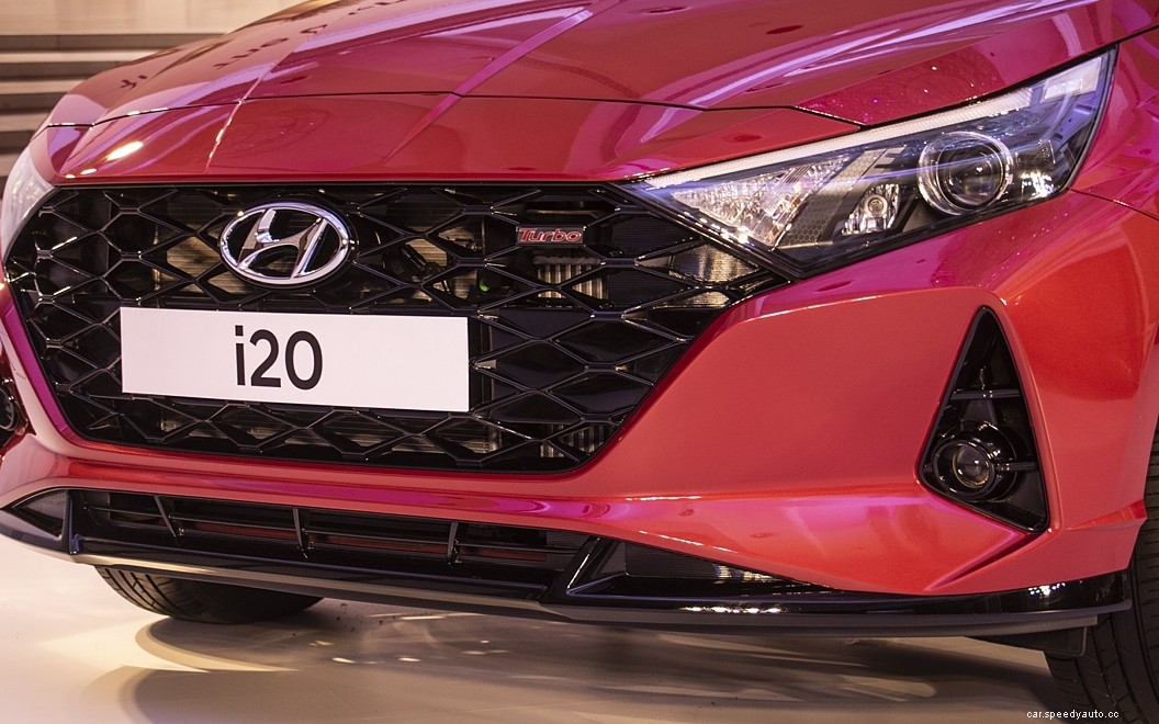 Hyundai i20  Images