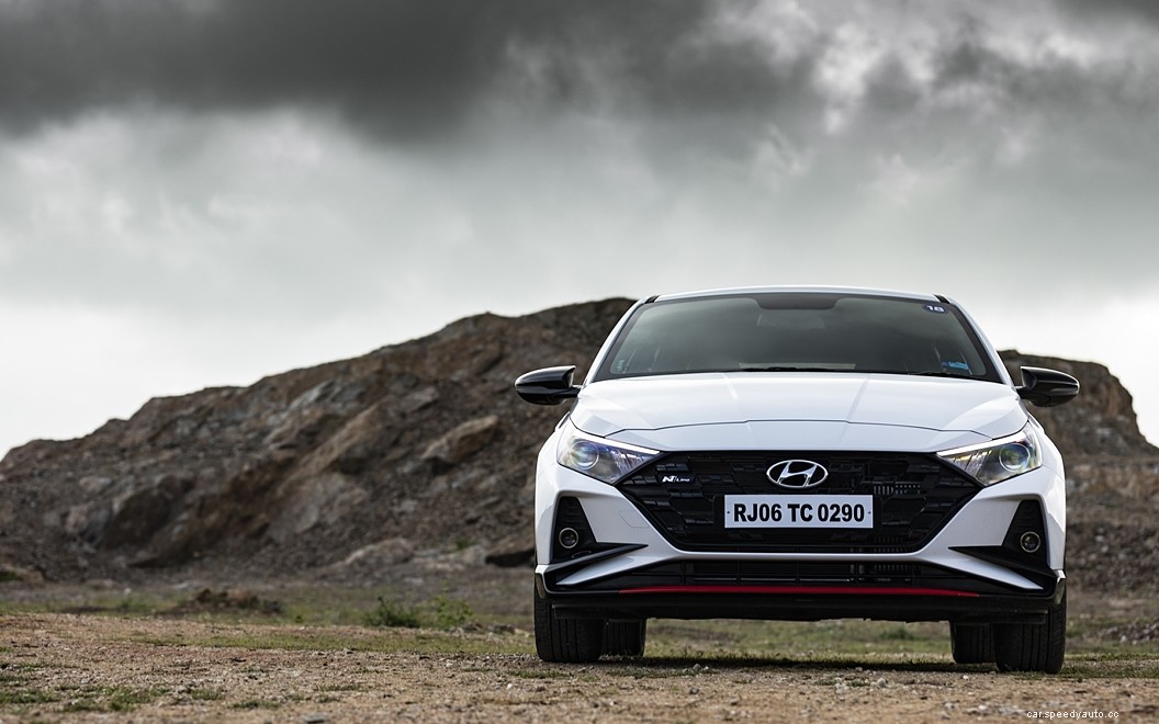 Hyundai i20  Images