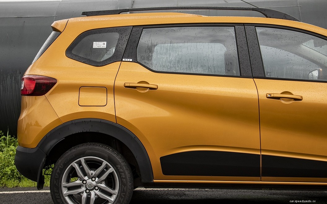 Renault Triber  Images