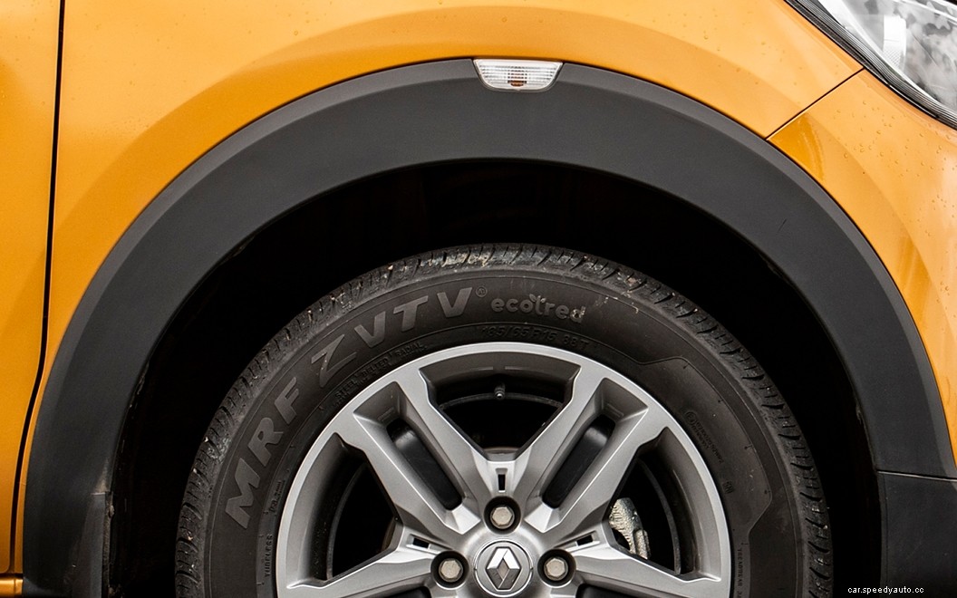 Renault Triber  Images