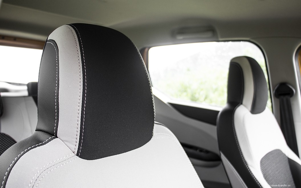 Renault Triber  Images