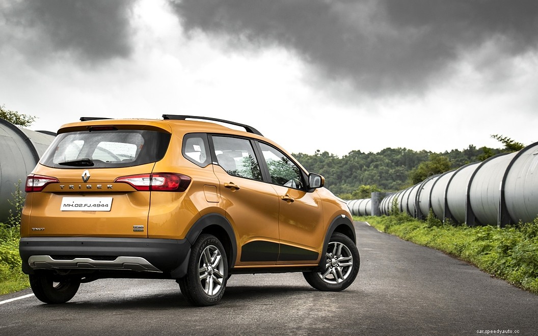 Renault Triber  Images