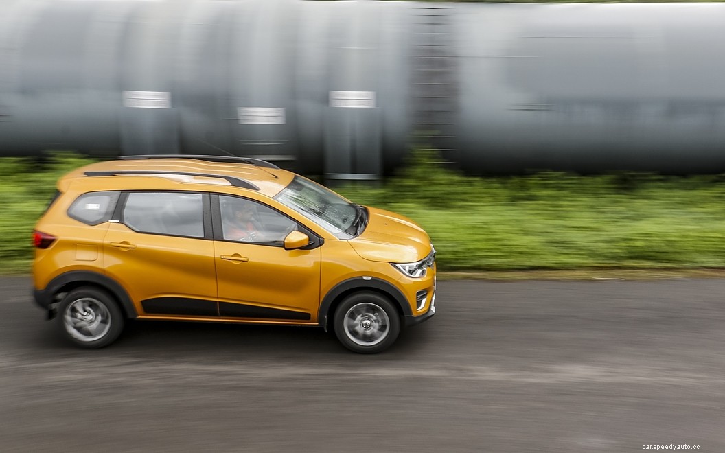 Renault Triber  Images