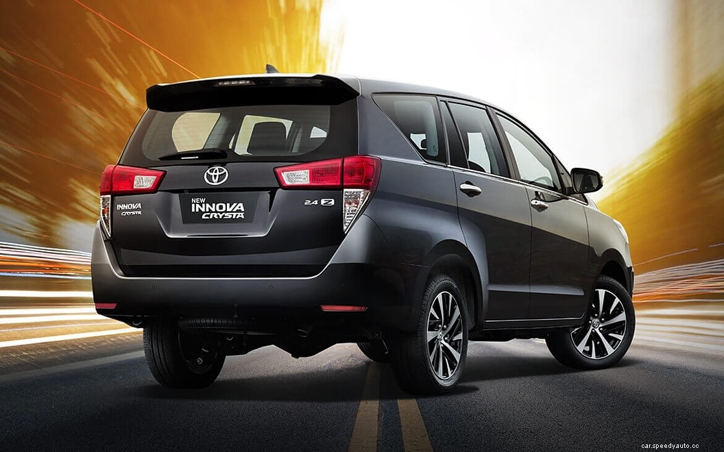 Toyota Innova Crysta  Images