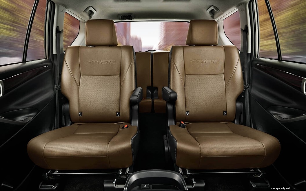 Toyota Innova Crysta  Images