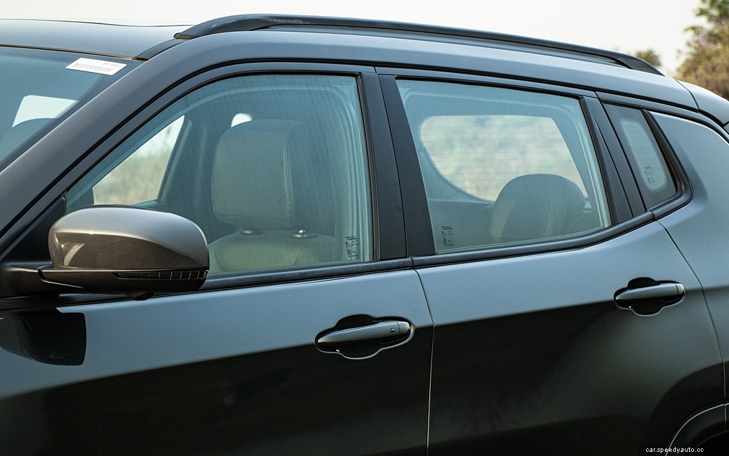 Jeep Compass  Images