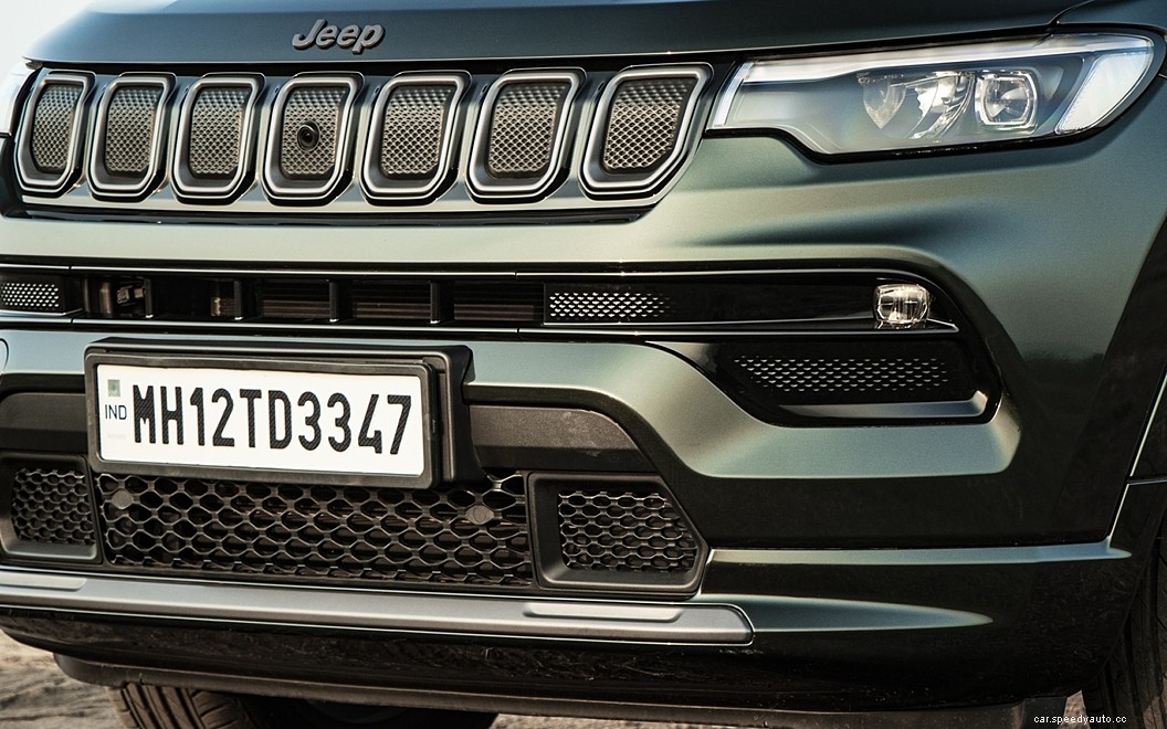 Jeep Compass  Images