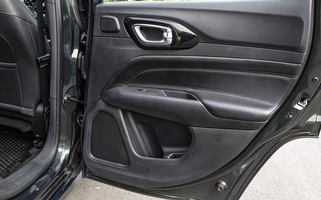 Jeep Compass  Images