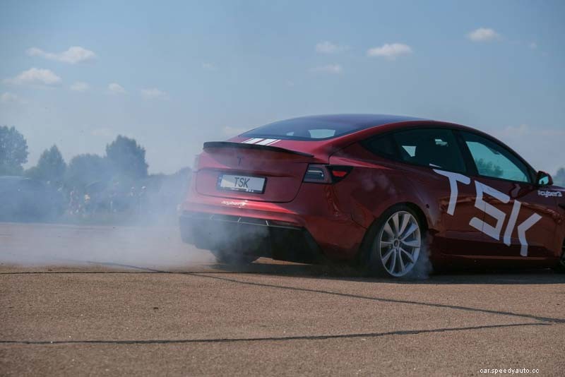 Tesla Wheels and Tires - A Complete Round-Up