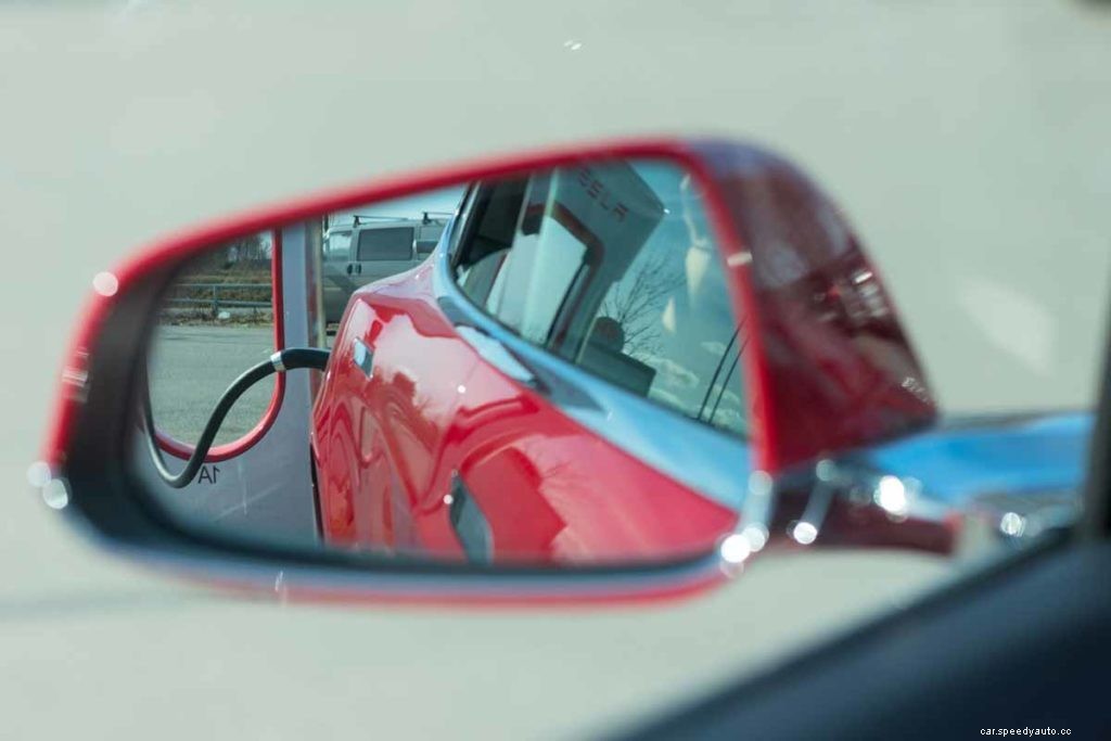 Tesla Mirrors – All You Need To Know