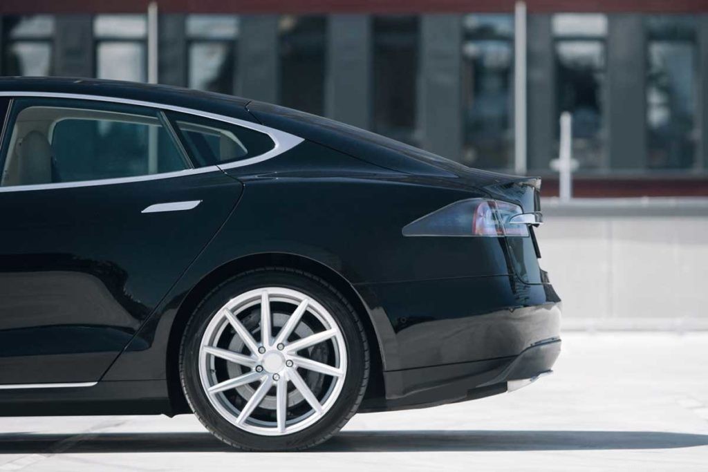 Do Teslas Have Tire Problems? Are They Repairable?