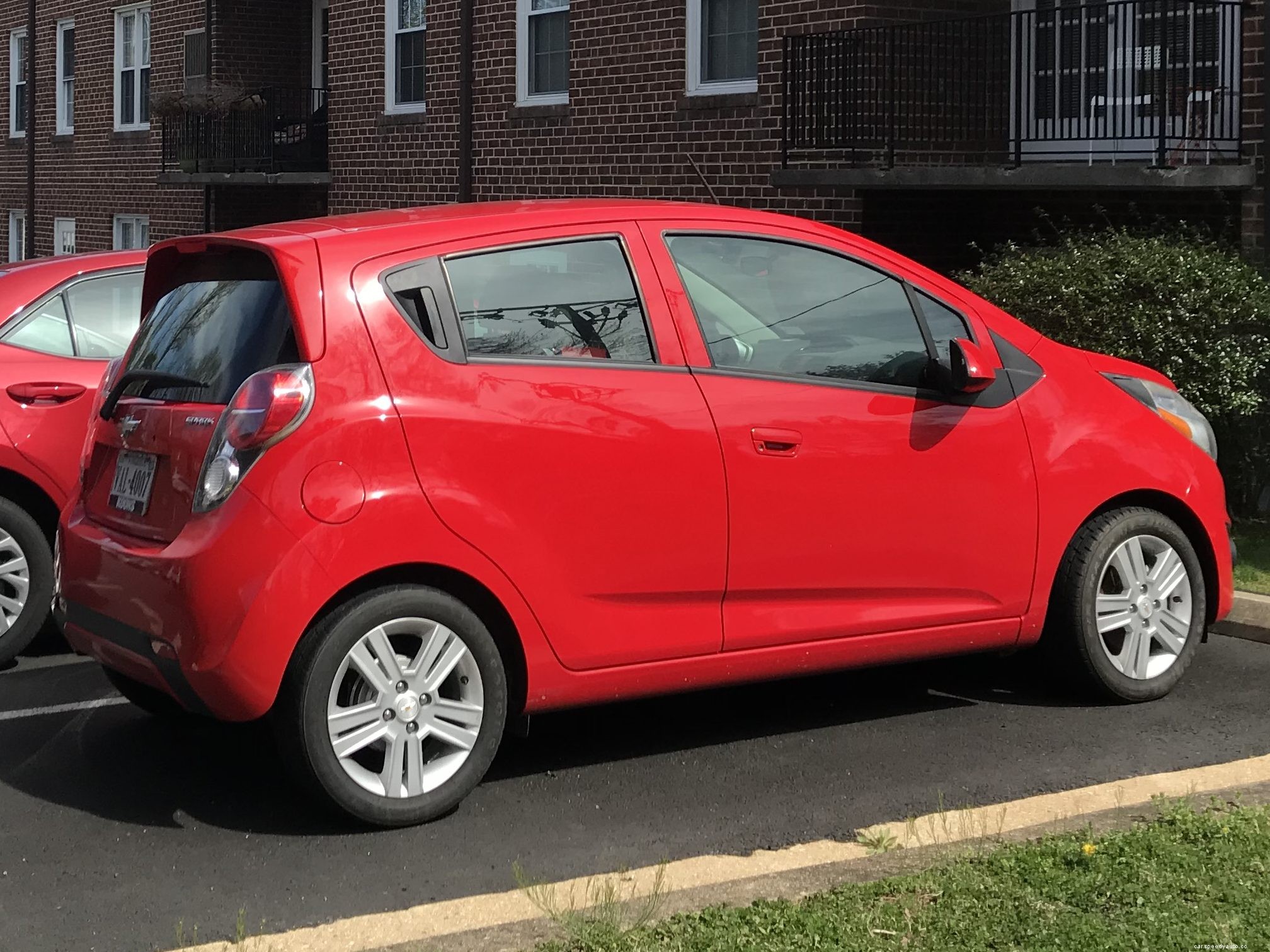 How to get your landlord to install EV chargers