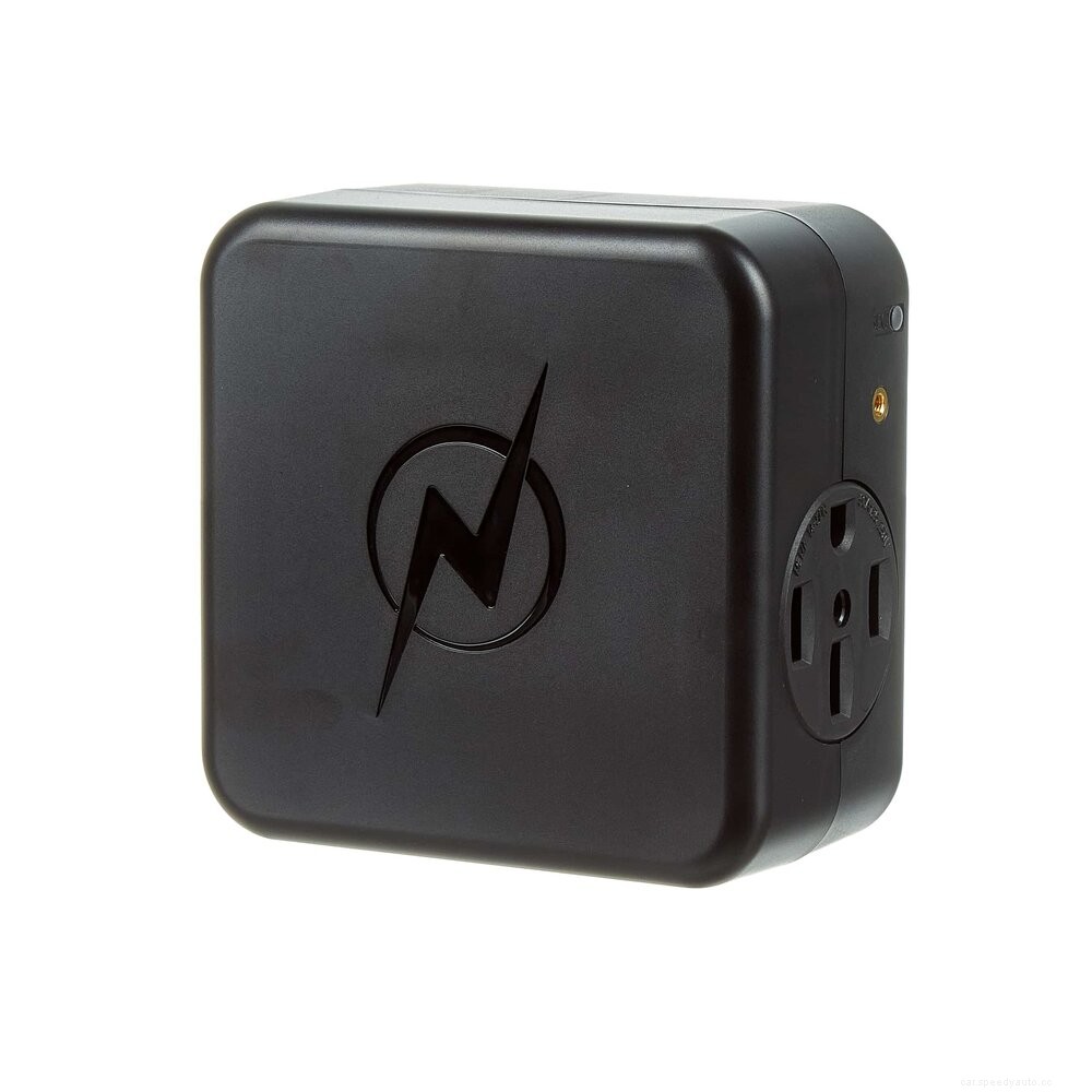 Introducing the NeoCharge Smart Splitter: The First Intelligent 240 Volt Outlet Splitter