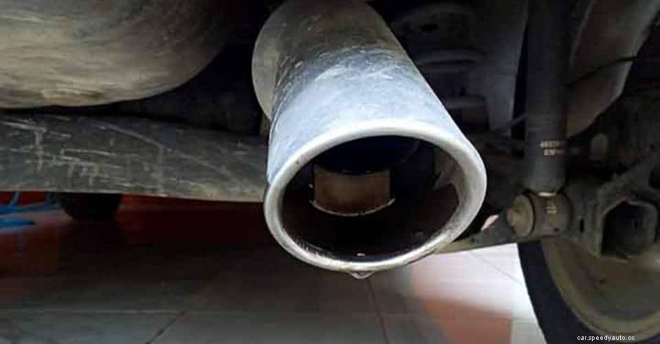 White Smoke From Exhaust – Main Causes and Fixes