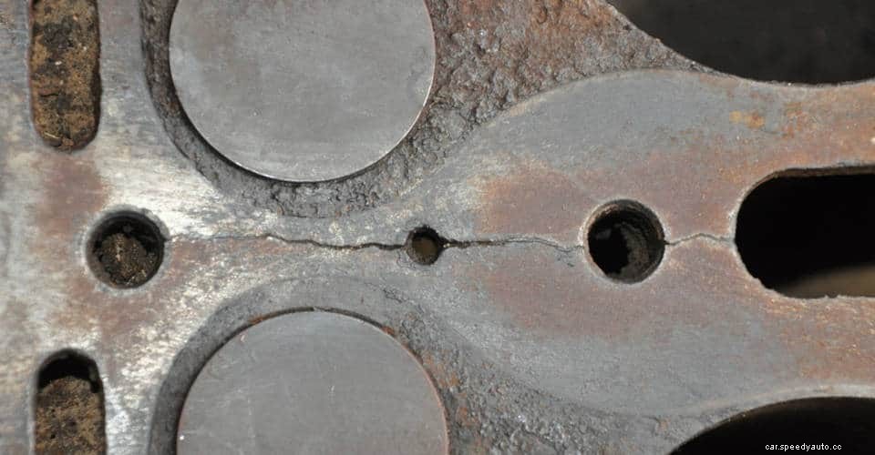 White Smoke From Exhaust – Main Causes and Fixes