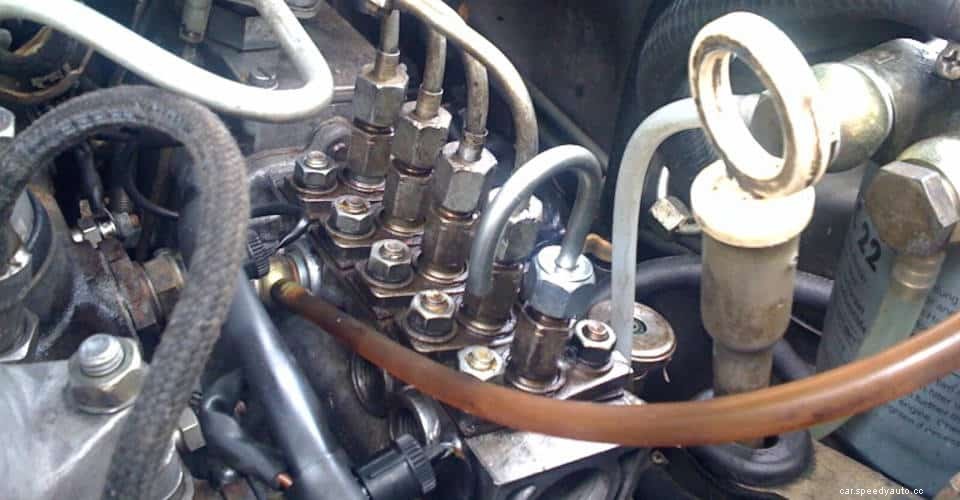 White Smoke From Exhaust – Main Causes and Fixes