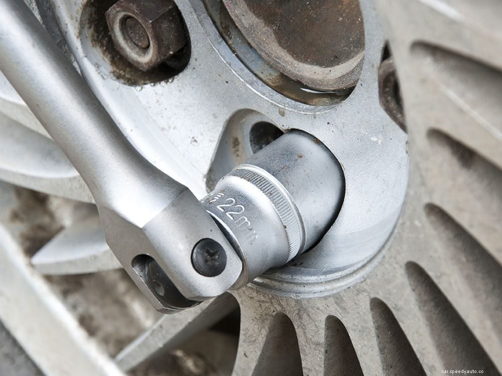 9 Strange Car Noises—And What They Could Mean, According to a Mechanic