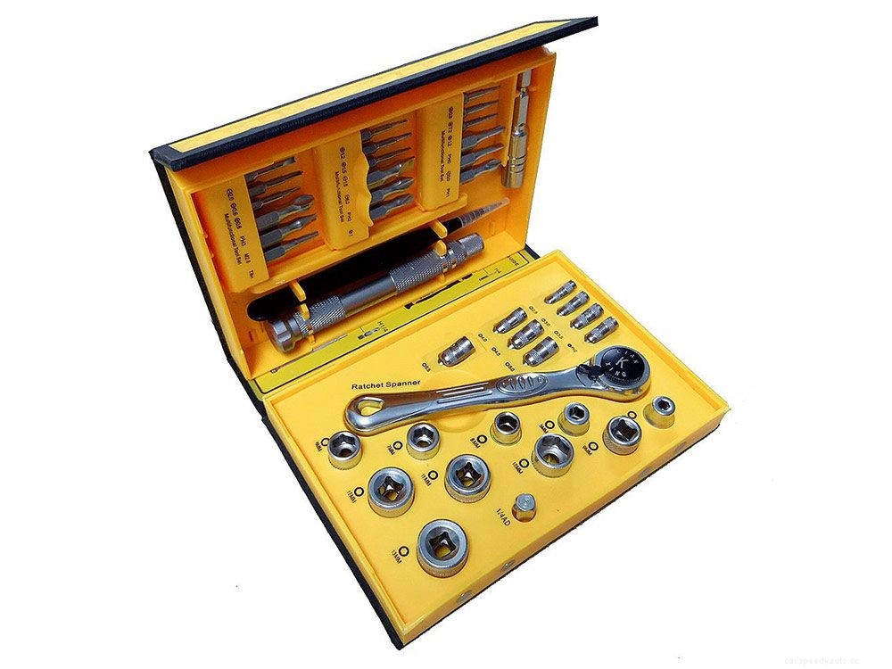 20 Essential Tools No Car Mechanic Should Be Without